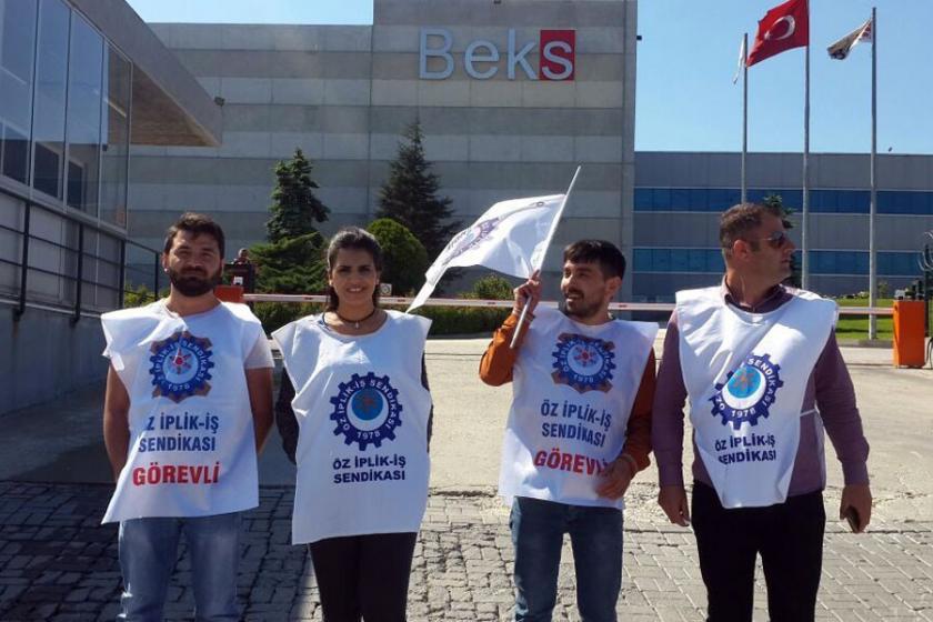 Beks Çorap işçileri sendika hakları için direniyor