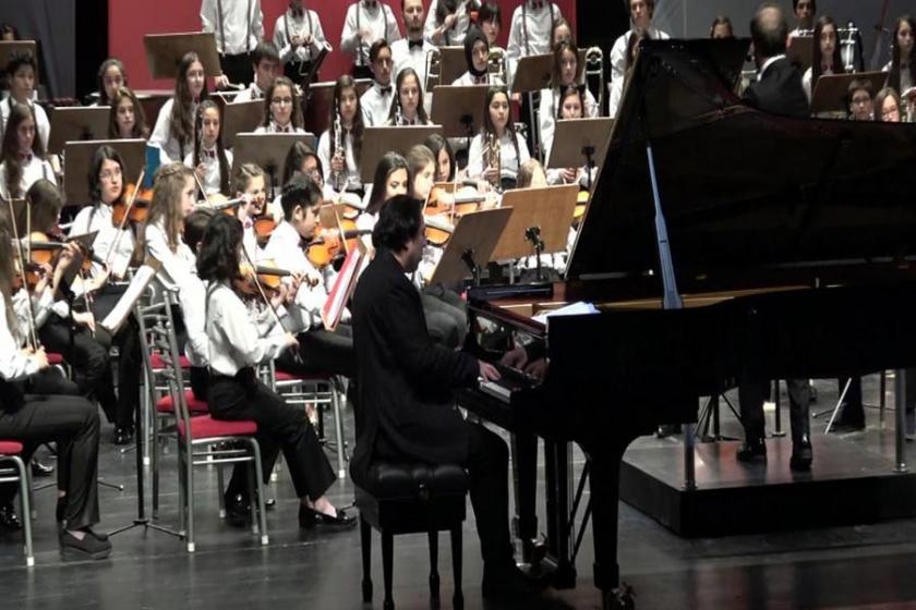 Fazıl Say, Çocuk Senfoni Orkestrası ile konser verdi