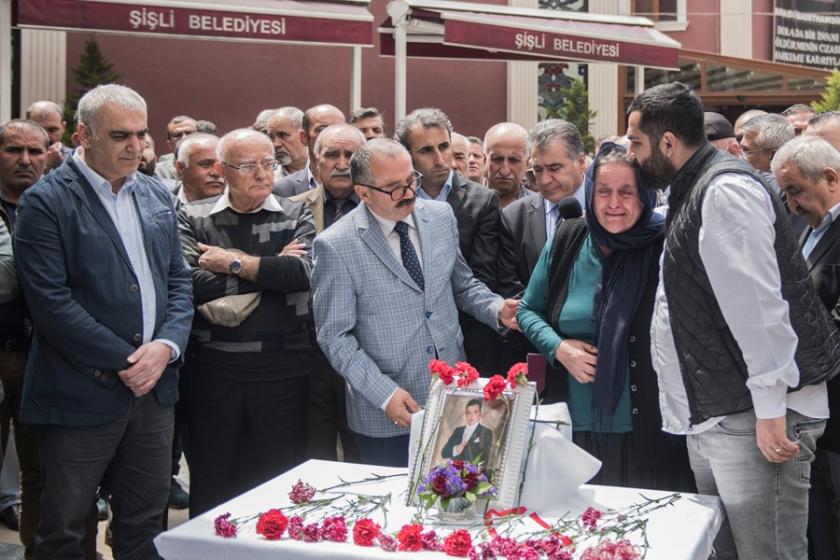 Uğur Kurt öldürüldüğü yerde, Cemevi'nin bahçesinde anıldı