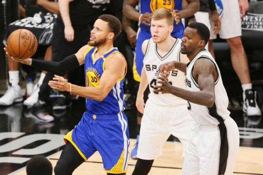 Warriors, Spurs'ü de süpürdü