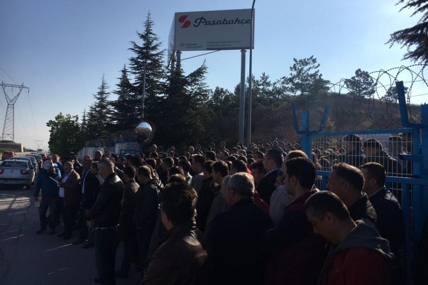 Cam işçileri 1 saat iş bıraktı