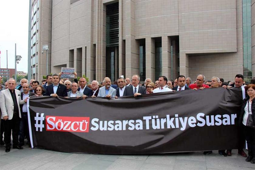 Sözcü soruşturması adliye önünde protesto edildi