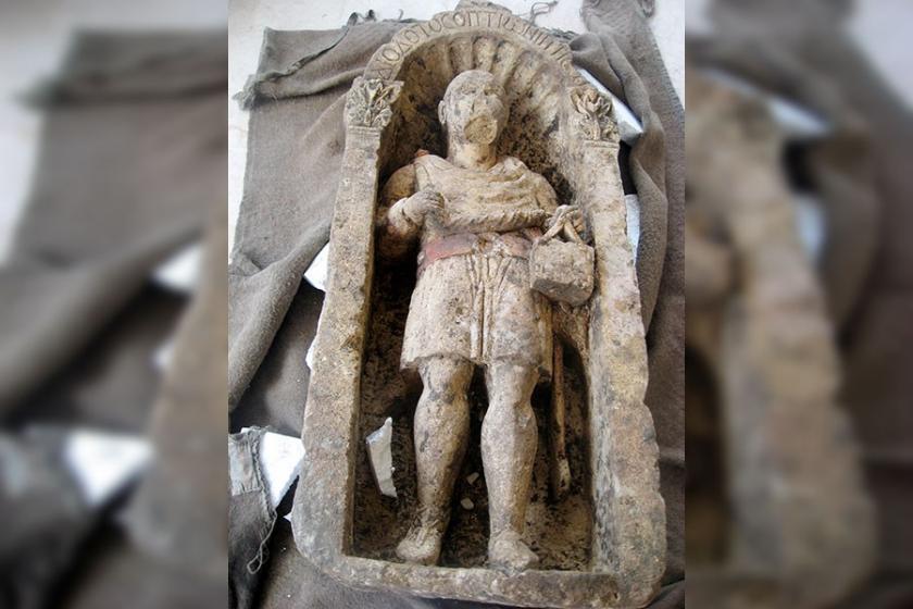 Müze bahçesinden 1500 yıllık heykel çalındı