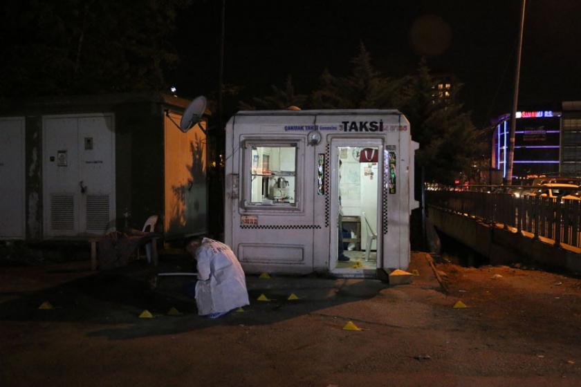 Taksicilerin trafik kavgası kanlı bitti: 1 ölü, 2 yaralı