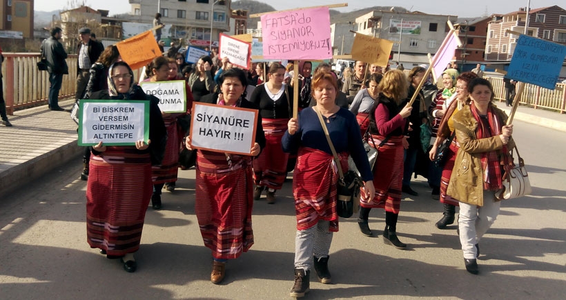 Siyanür ve taş ocağı tepkisi birleşti