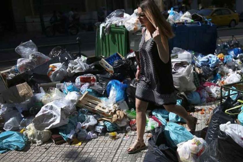 Yunanistan'da temizlik işçilerinin grevi sürüyor