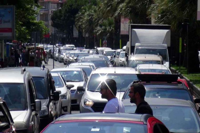 Bayram dönüşü Çanakkale'de trafik çilesi başladı