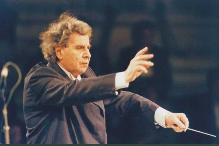 Dünyaca ünlü besteci Theodorakis'ten Gülmen ve Özakça mesajı