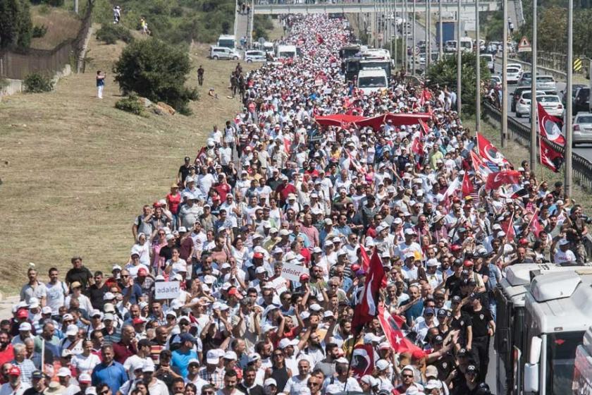 CHP’li vekiller ‘adalet’ raporu hazırlayacak