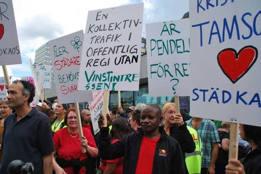 Stockholm'de protestolu metro açılışı