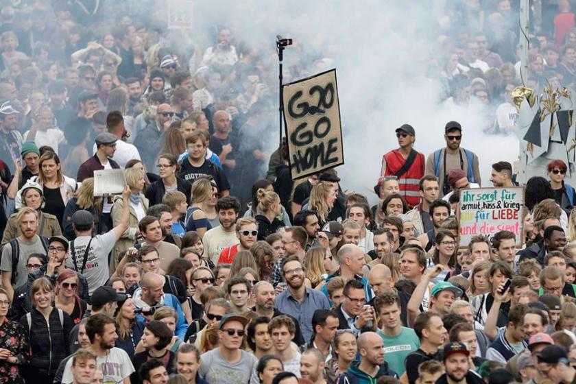 Almanya’da G20 karşıtlarının evlerine baskın