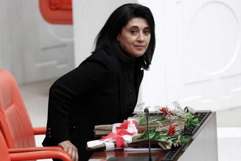 Leyla Zana, 15 yıl hapisle yargılandığı davadan beraat etti