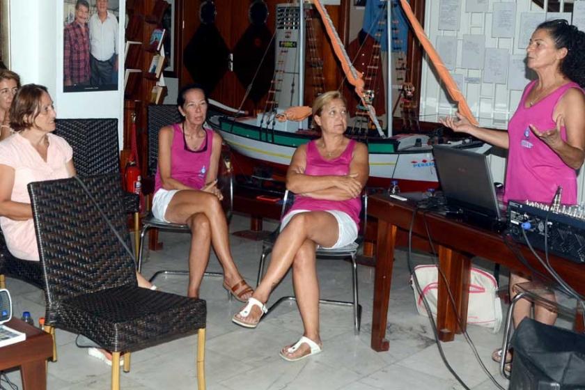 Adriyatik'i tekneyle geçen kadınlar yaşadıklarını anlattı