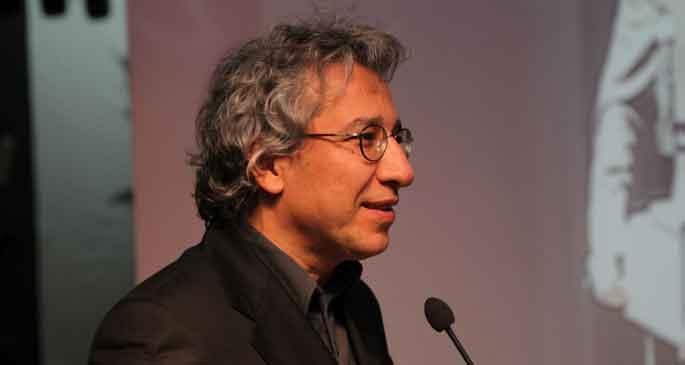 Dündar hakkında 'zorla getirilme' kararı