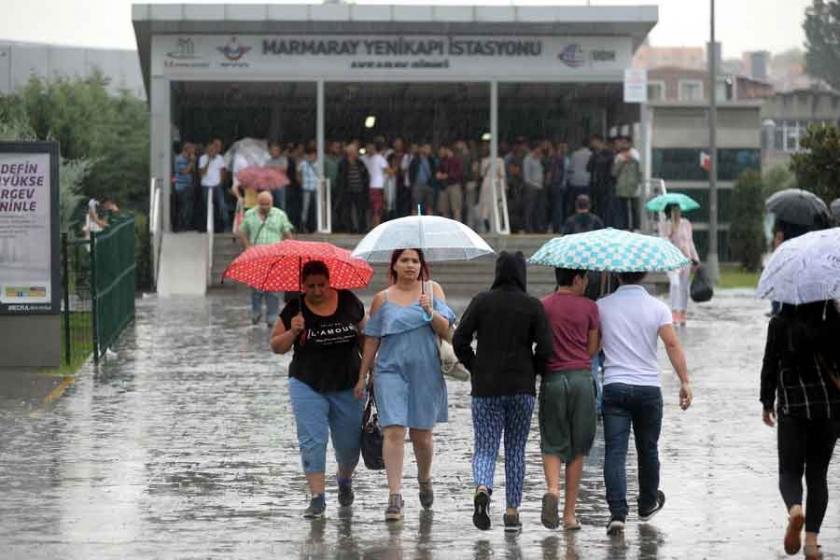 Yağışlı hava etkili olmaya başladı