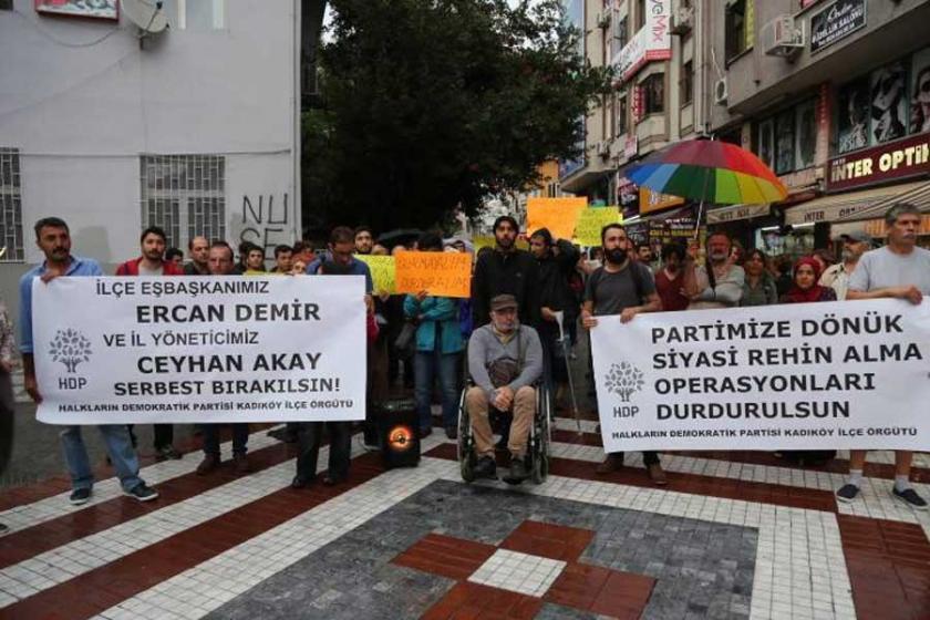 HDP tutuklamaları protesto etti