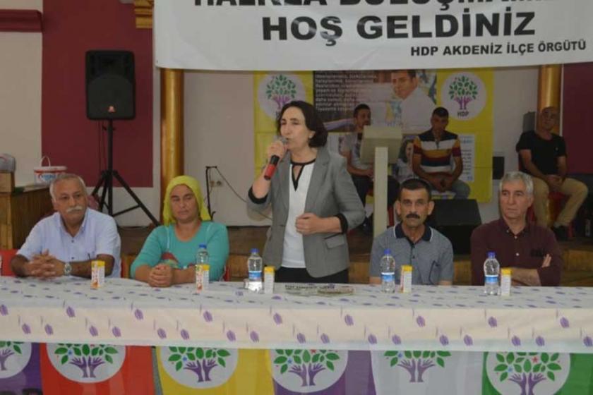 Mersin’de HDP halk toplantısı düzenledi