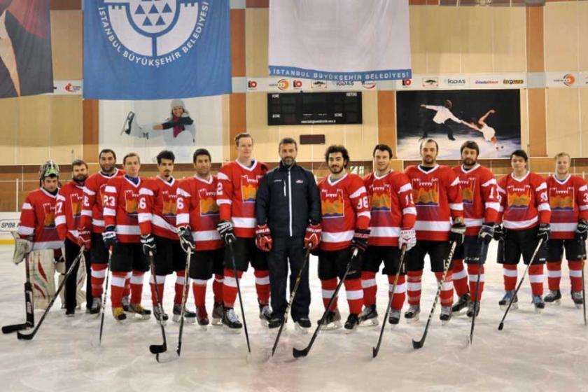 Buz hokeyinde Continental Cup heyecanı