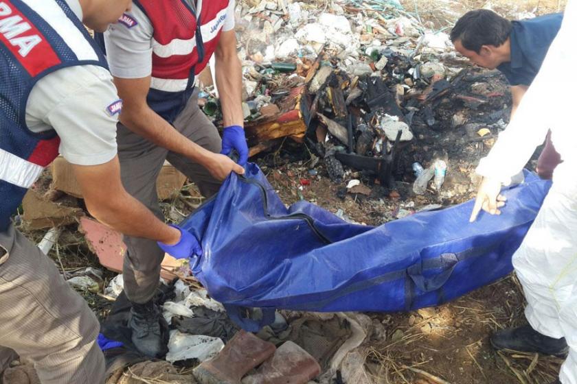 Moloz dökülen alanda yanmış erkek cesedi bulundu