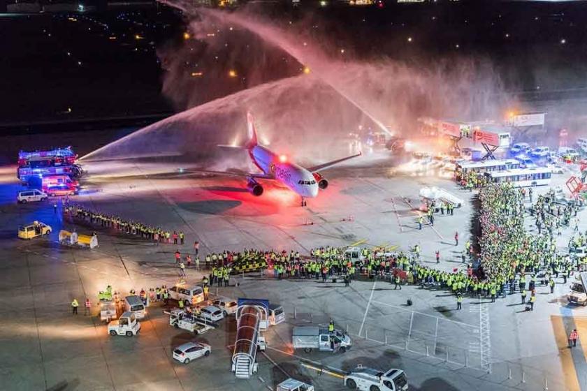 Air Berlin son kez uçtu, 7 bin emekçinin geleceği belirsiz