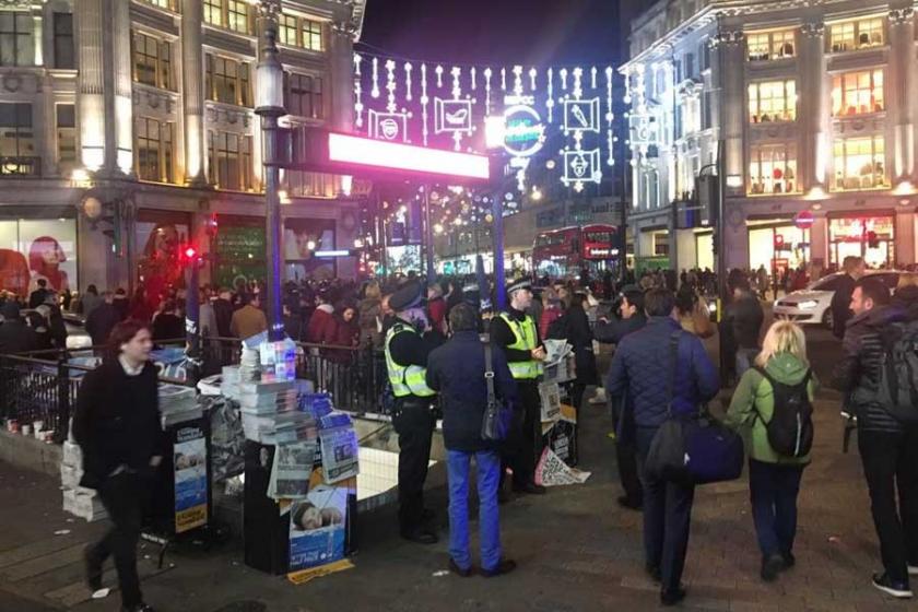 Londra’nın merkezindeki Oxford Circus metrosunda panik