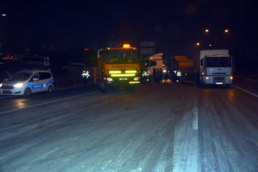 İstanbul'da zincirleme kaza: 9 araç birbirine girdi