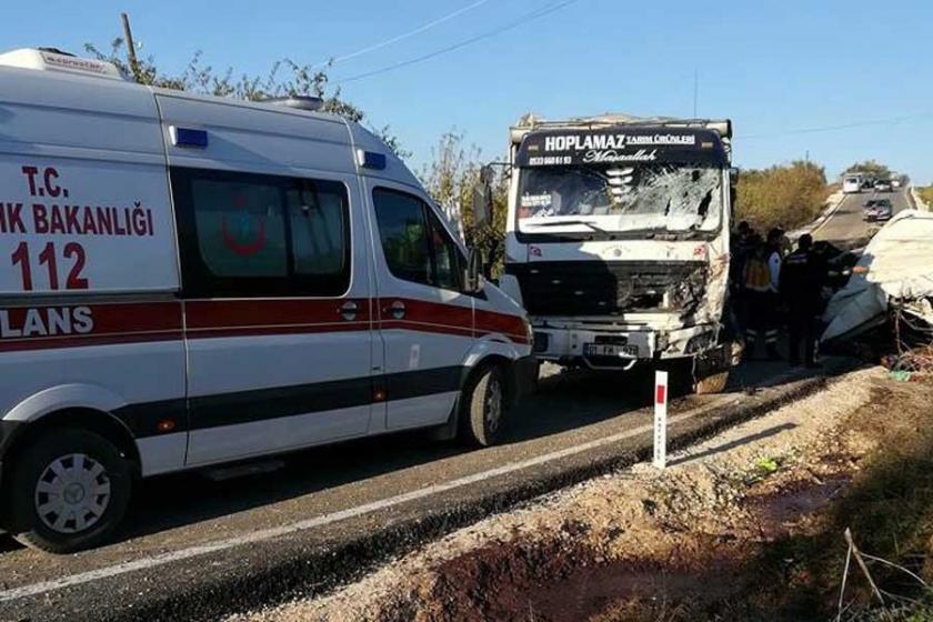 Hatay'da mülteci taşıyan araç kaza yaptı: 11 öldü, 9 yaralı