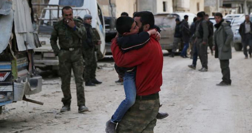 Kobanê'ye dönüşler devam ediyor