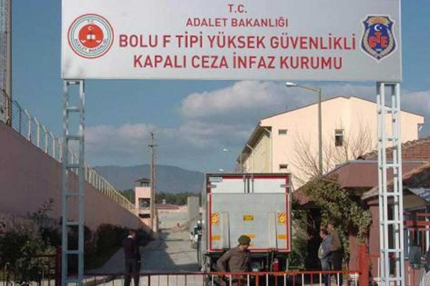 Tutuklu Tanış: Kelepçeli diş ameliyatında bileğim kırıldı