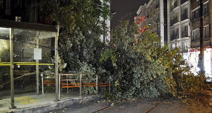 Tramvay seferleri yeniden başladı