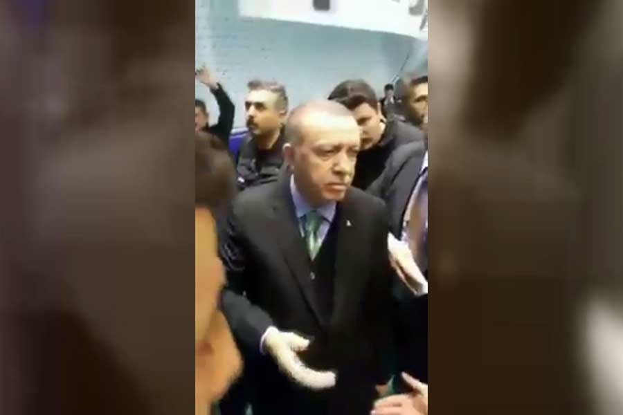 Erdoğan'dan kadro isteyen yurttaşa: Çalışıyorsunuz işte!