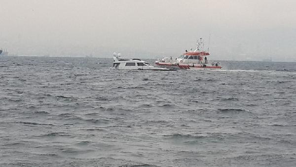 Marmara Denizi'nde tekne battı, 2 kişi kurtarıldı
