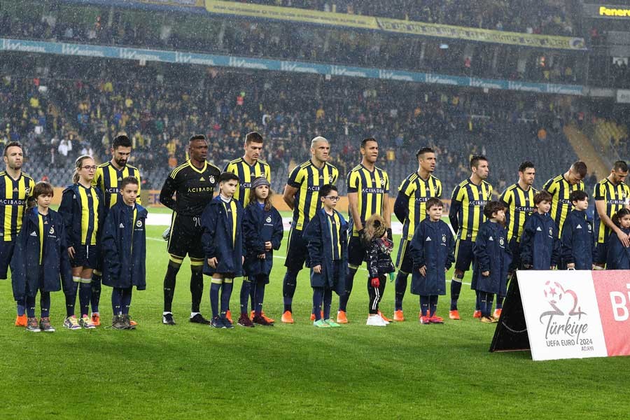 Fenerbahçe içeride problem yaşıyor