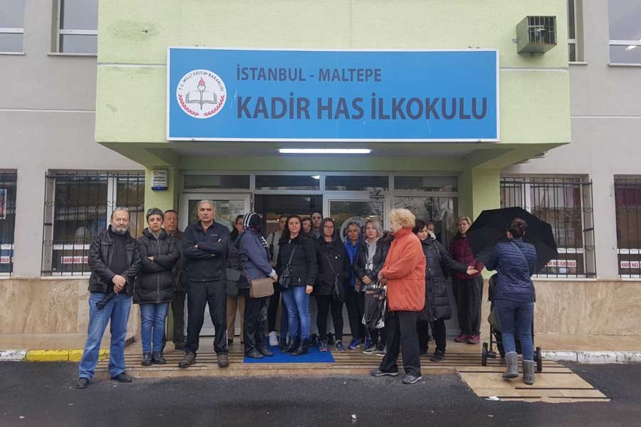 Kadir Has ilkokulu velileri okulun taşınmasına karşı ayakta