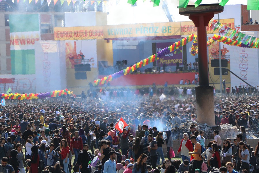 Newroz'a katılan yurttaşlar: Güzel yarınları olan bir dünya istiyoruz