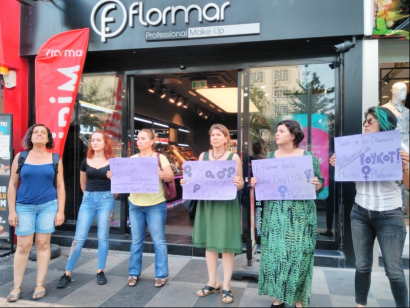 Flormar işçilerine bir destek de Mersin Kadın Platformu'ndan 