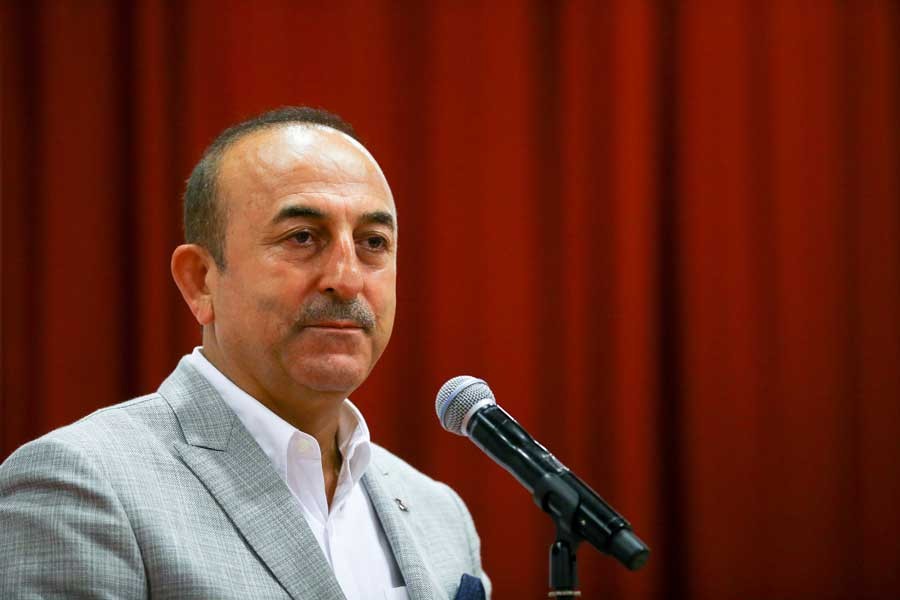 Çavuşoğlu: Yol haritasında sıkıntı yok, YPG 4 Temmuz'da çekilecek