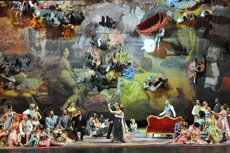 Aynadaki opera: La Traviata