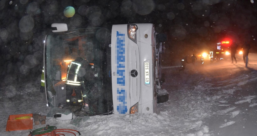 Konya'da yolcu otobüsü devrildi: 25 yaralı