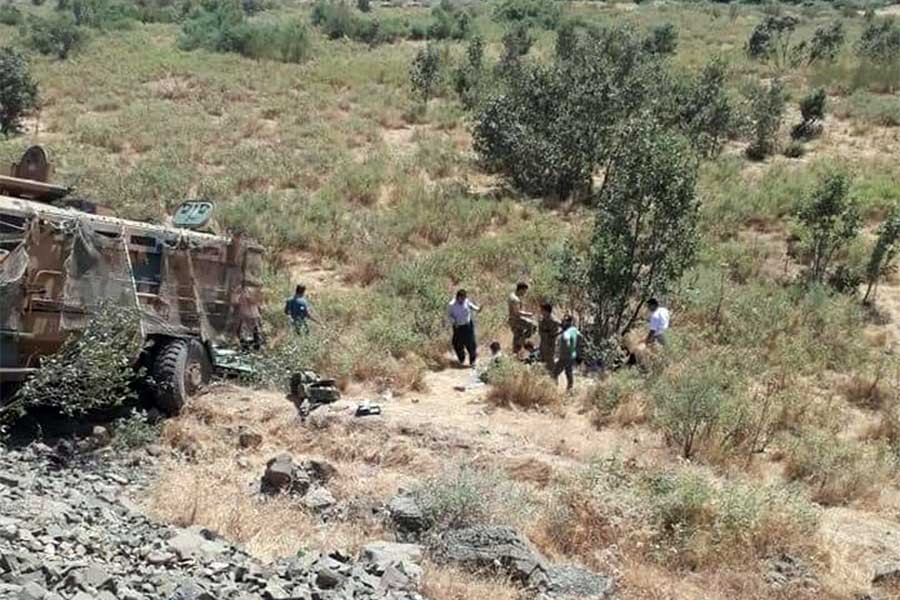 Hakkari'de askeri araç devrildi: 2 asker yaşamını yitirdi, 7 yaralı