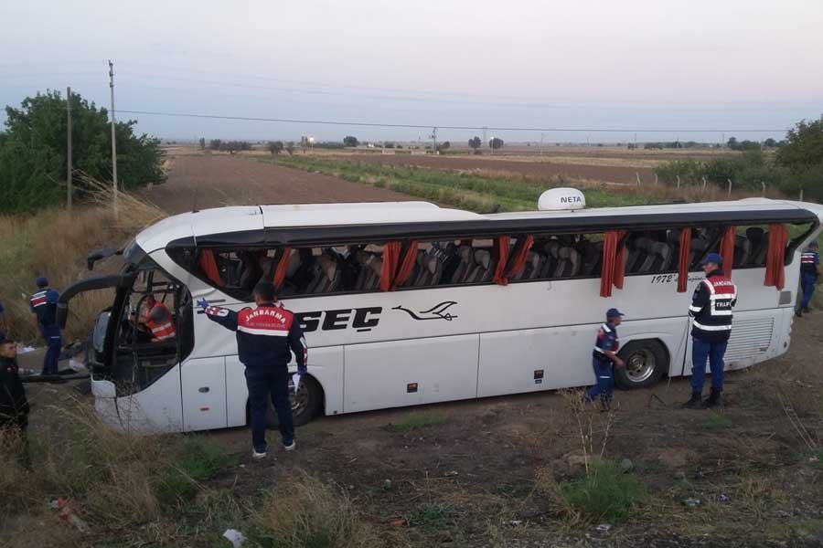 Aksaray'da yolcu otobüsü kaza yaptı, 6 kişi öldü