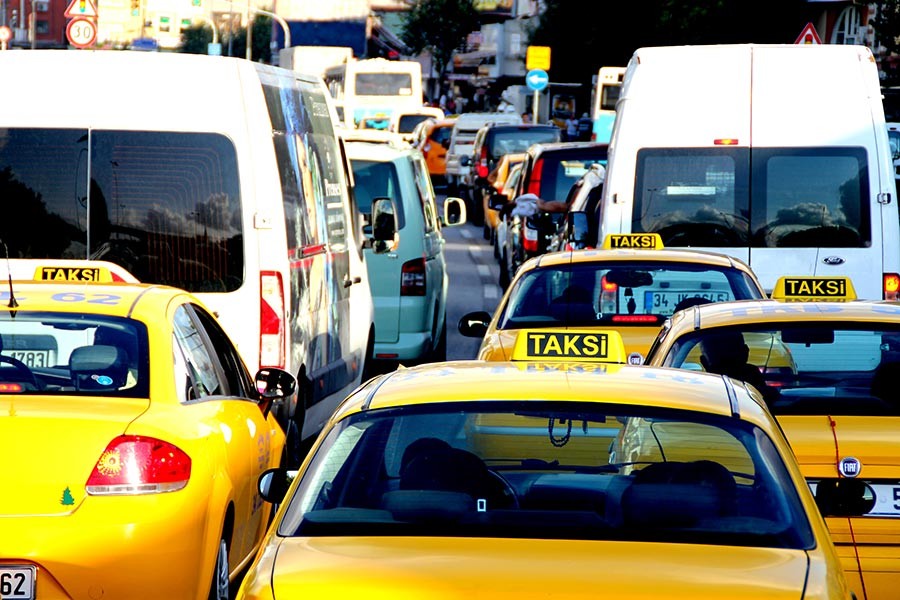 İstanbul'da bazı yollar yarın (7 Ekim) maç nedeniyle kapalı olacak