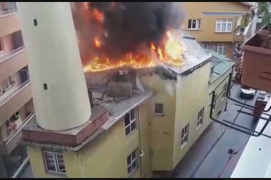 Seyrantepe'de cami yangını