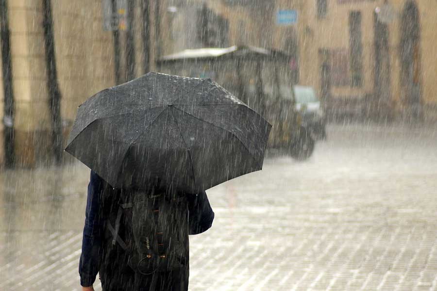 İstanbul’da dolu ve yağmur etkili oluyor