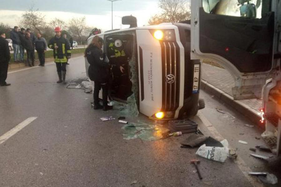 Çanakkale'de servis kazasında ölen 4 işçi toprağa verildi