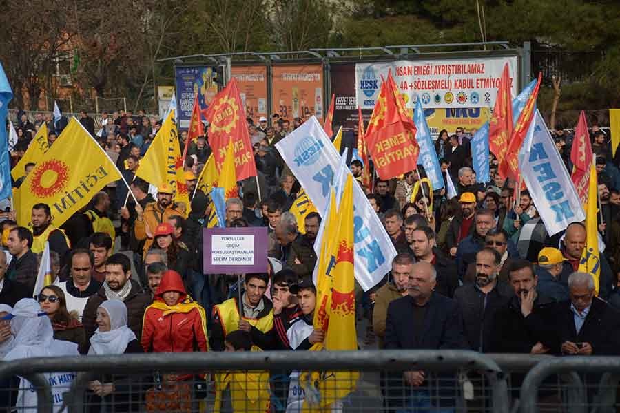 KESK'in bölge mitingleri: İşyerinin olanakları ve enerjisini gösterdi