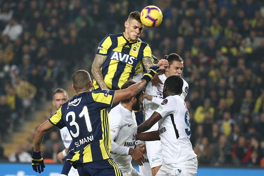 Fenerbahçe, Erzurumspor karşısında 2 farklı üstünlüğü koruyamadı: 2-2