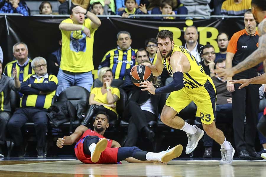 Fenerbahçe, CSKA Moskova'yı 79-75 yendi