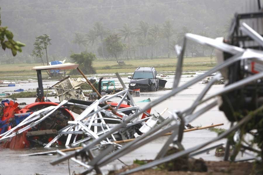 Endonezya’daki tsunamide hayatını kaybedenlerin sayısı 437'ye çıktı