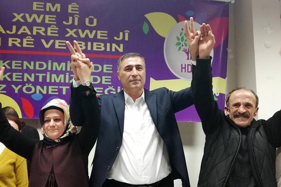 HDP, 18 merkezde belediye eş başkan adaylarını belirledi